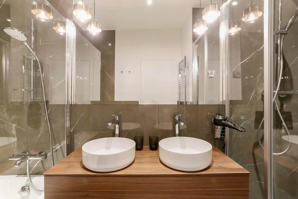 Modern 2 Bedrooms Near Louvre Paris Exterior photo