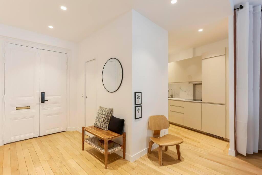 Modern 2 Bedrooms Near Louvre Paris Exterior photo